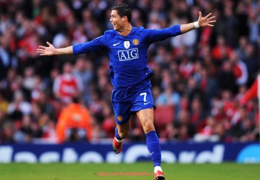 足球直播-火箭队队员名单变化趋势与补强方向分析